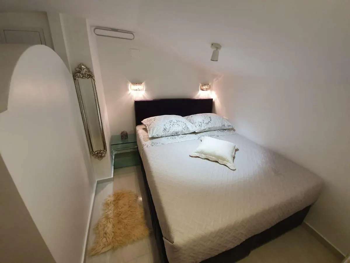 Charming Studio Apartment Mari In City Centre Split